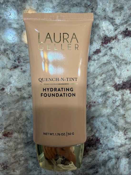Laura Geller Other - Laura Geller Hydrating Foundation - Beige